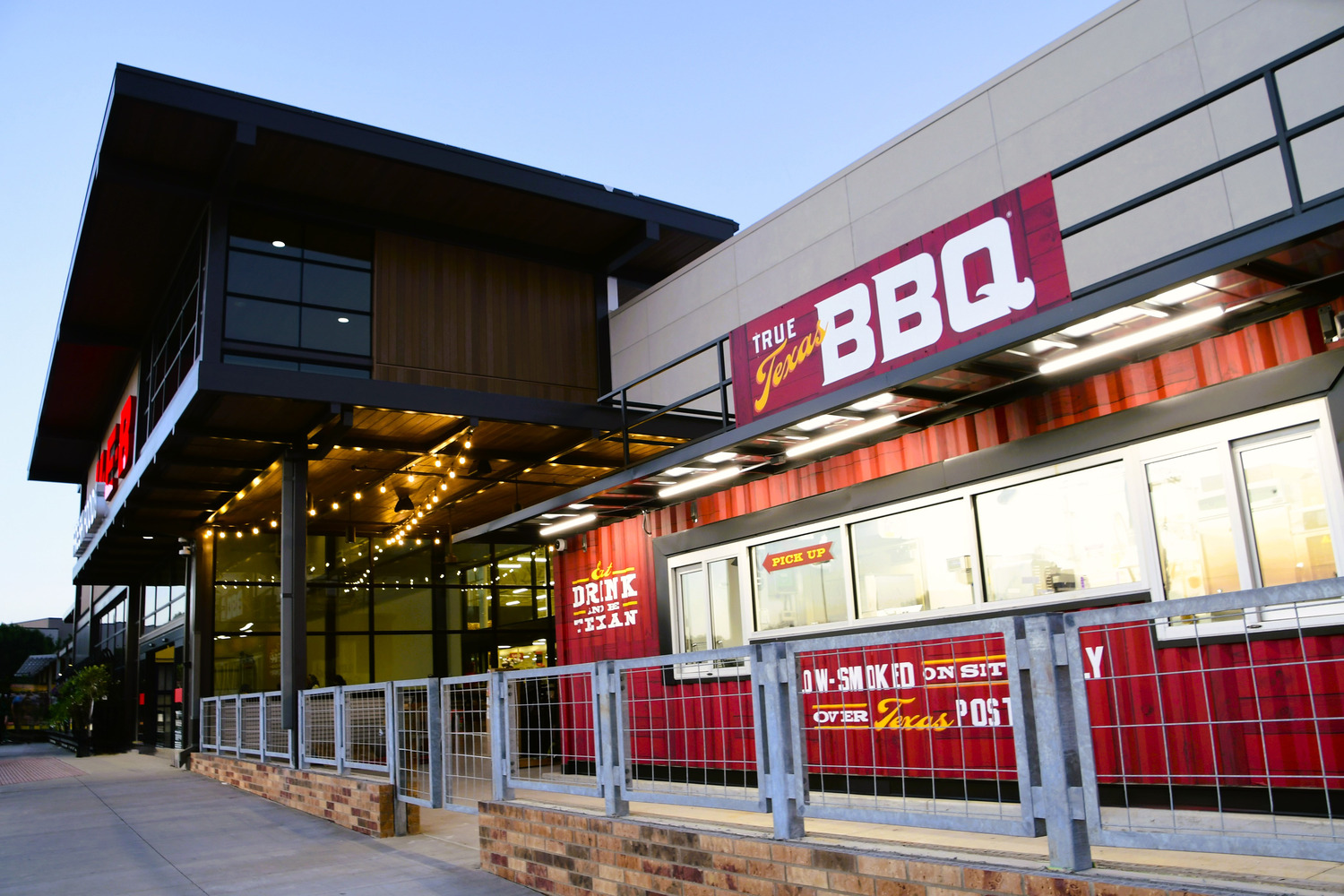 HEB Waxahachie BBQ Container